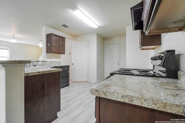 2702 Telder Path, San Antonio, TX 78228