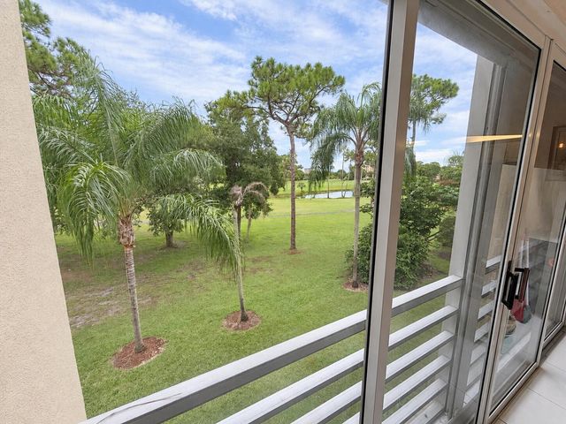 3810 VIA POINCIANA 303, Greenacres, FL 33467