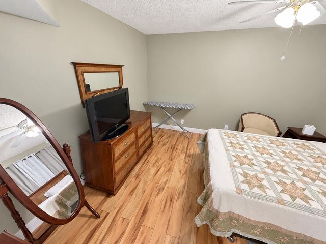 3810 VIA POINCIANA 303, Greenacres, FL 33467