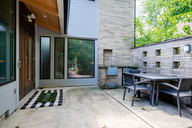 10201 W Park Ridge AVENUE, Milwaukee, WI 53222