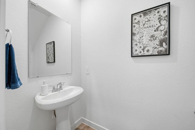 3218 Crown Gate Drive, Houston, TX 77047