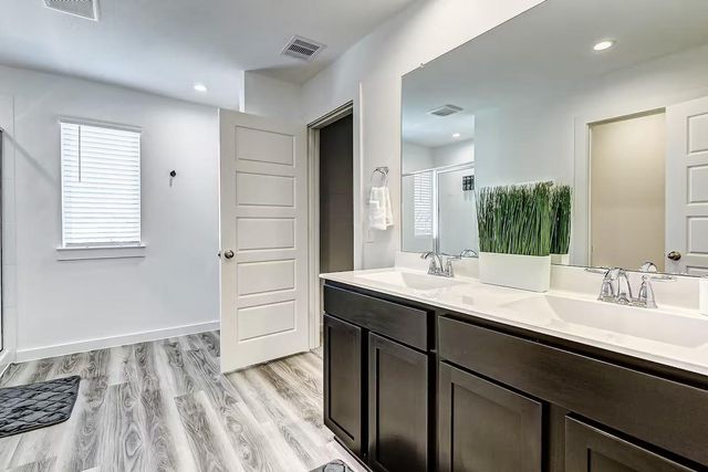 3218 Crown Gate Drive, Houston, TX 77047