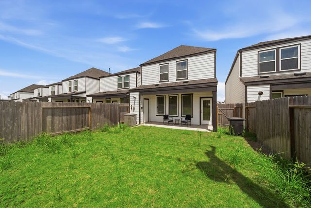 3218 Crown Gate Drive, Houston, TX 77047