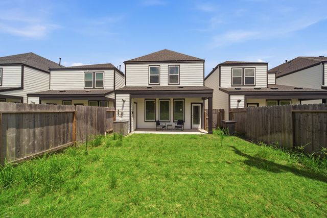 3218 Crown Gate Drive, Houston, TX 77047