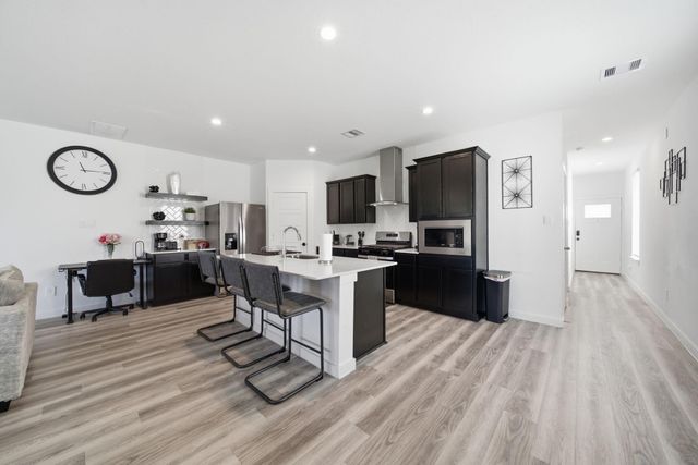 3218 Crown Gate Drive, Houston, TX 77047