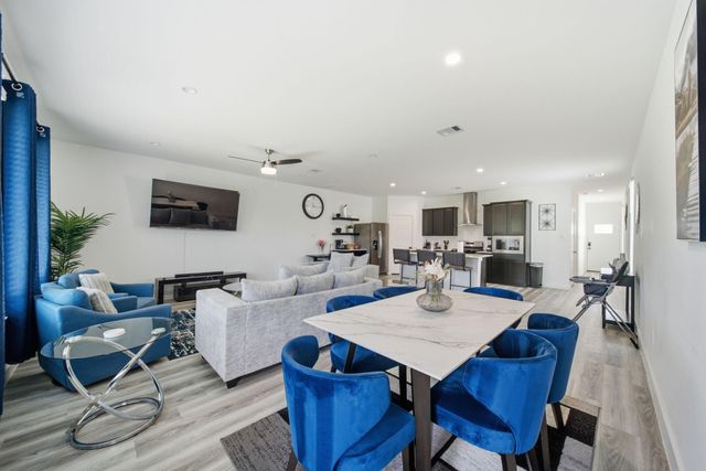 3218 Crown Gate Drive, Houston, TX 77047