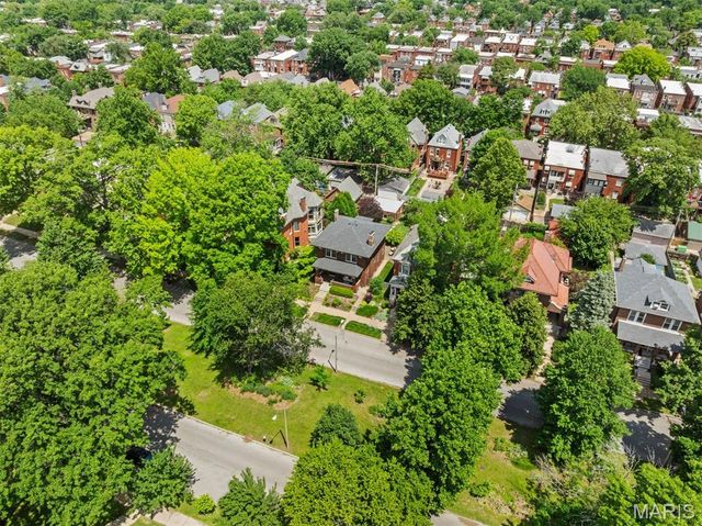3661 Utah Place, St Louis, MO 63116