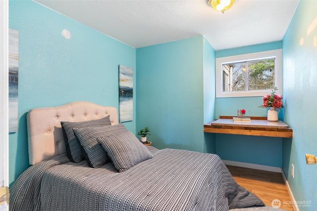 102 W Poplar Street, Shelton, WA 98584