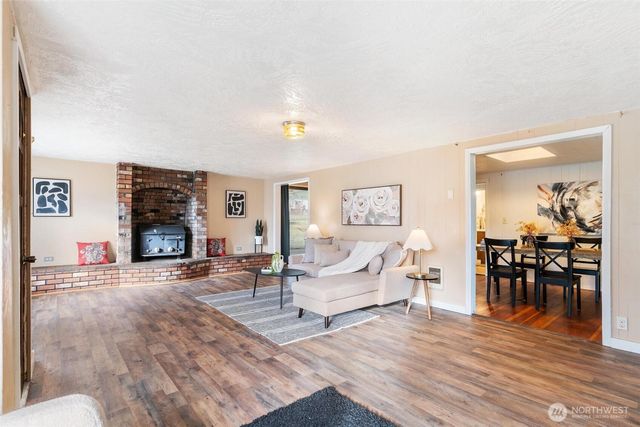 102 W Poplar Street, Shelton, WA 98584