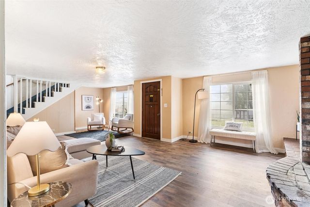 102 W Poplar Street, Shelton, WA 98584