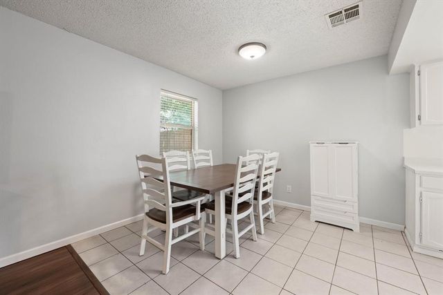 1716 E Shady Creek Drive, Guthrie, OK 73044