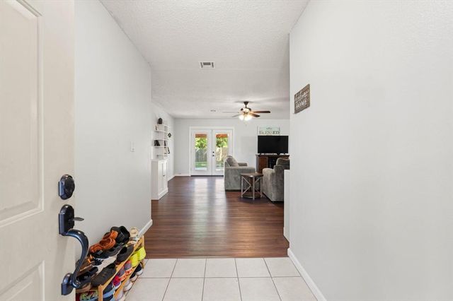 1716 E Shady Creek Drive, Guthrie, OK 73044