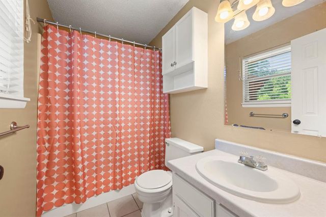 1716 E Shady Creek Drive, Guthrie, OK 73044
