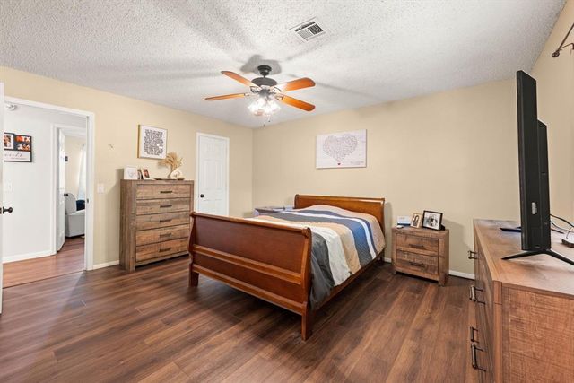 1716 E Shady Creek Drive, Guthrie, OK 73044