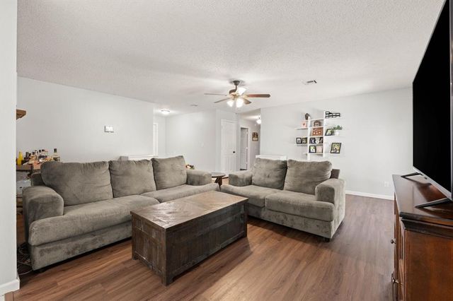 1716 E Shady Creek Drive, Guthrie, OK 73044