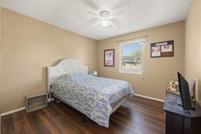 1716 E Shady Creek Drive, Guthrie, OK 73044