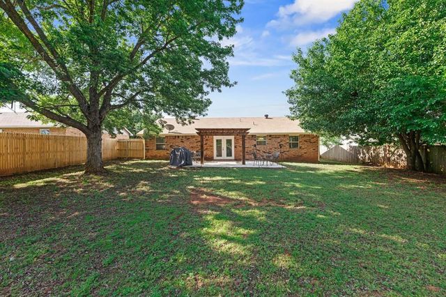 1716 E Shady Creek Drive, Guthrie, OK 73044