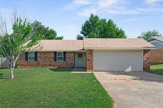1716 E Shady Creek Drive, Guthrie, OK 73044