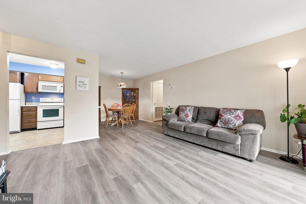 988-A SCOTSWOOD CT, MOUNT LAUREL, NJ 08054 — photo 2