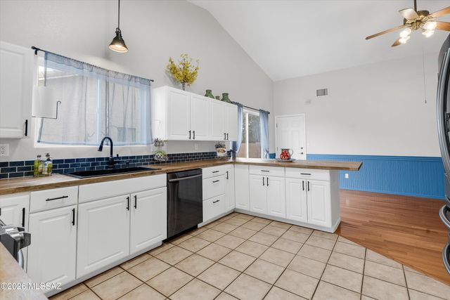 851 S Smokey Mountains Road, Tucson, AZ 85748