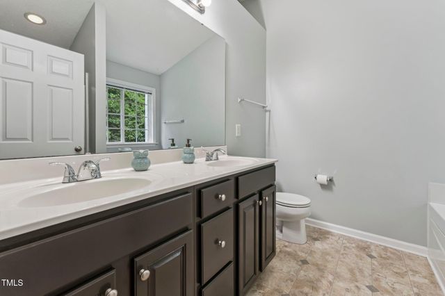 335 Anterbury Drive, Apex, NC 27502