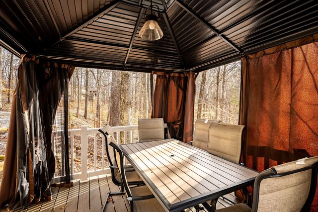 81 White Oak Lane, Monticello, KY 42633