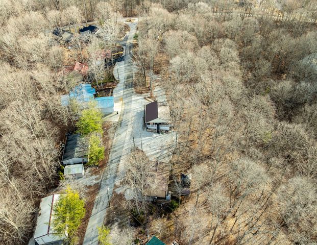 81 White Oak Lane, Monticello, KY 42633