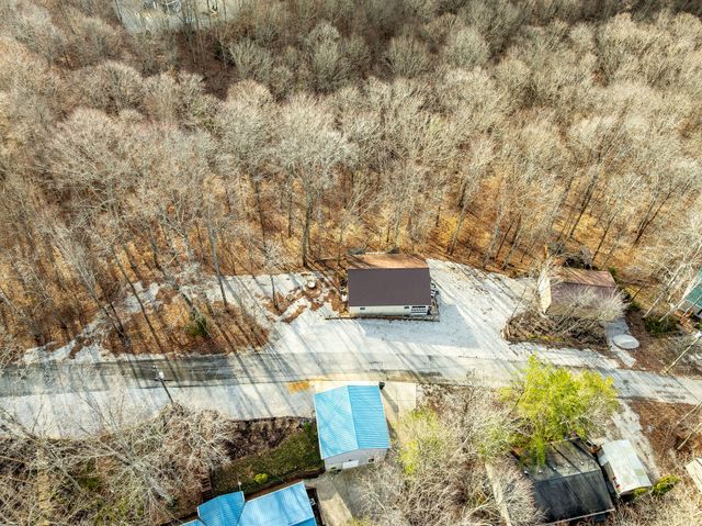 81 White Oak Lane, Monticello, KY 42633