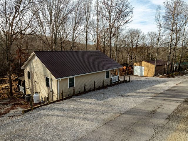 81 White Oak Lane, Monticello, KY 42633