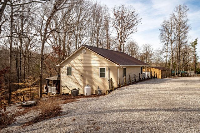 81 White Oak Lane, Monticello, KY 42633