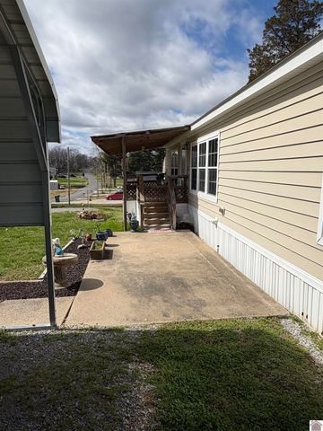 438 Denver Avenue, Paducah, KY 42001