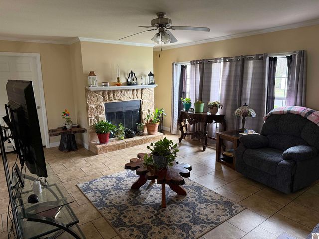 438 Denver Avenue, Paducah, KY 42001