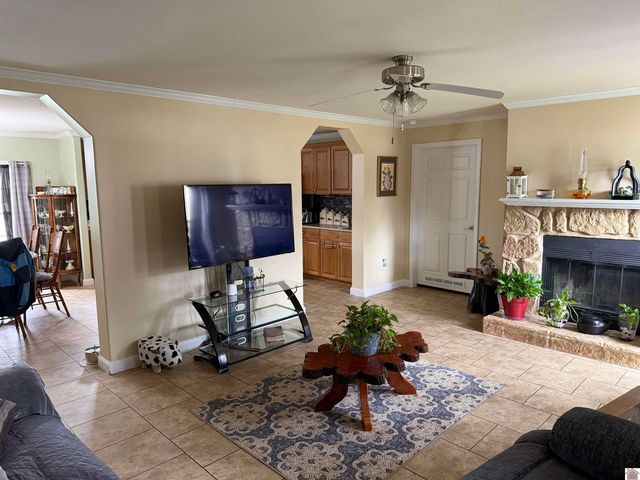 438 Denver Avenue, Paducah, KY 42001