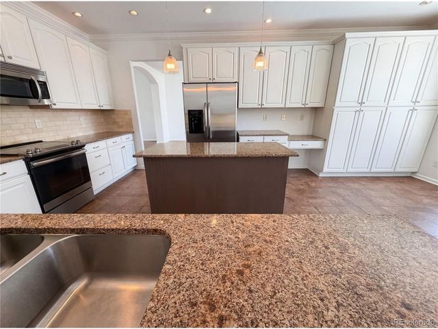 5817 S Espana St, Aurora, CO 80015