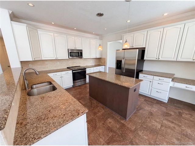 5817 S Espana St, Aurora, CO 80015