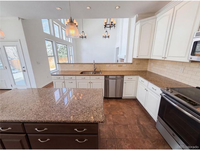 5817 S Espana St, Aurora, CO 80015