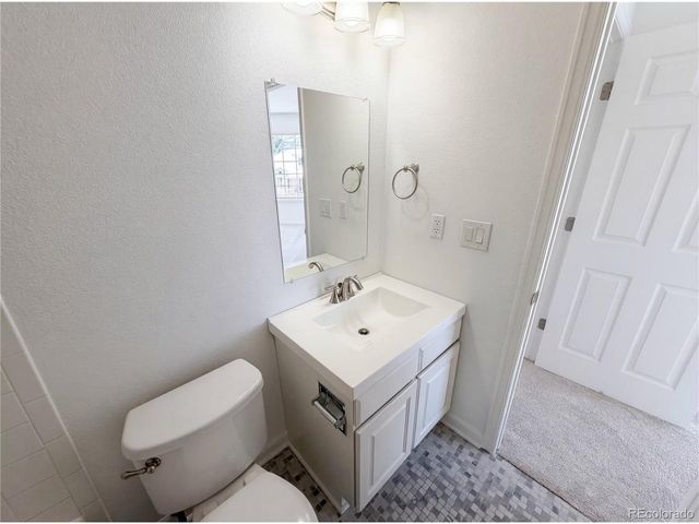 5817 S Espana St, Aurora, CO 80015