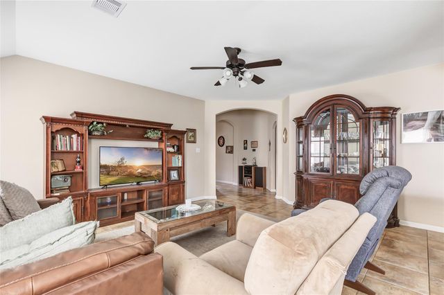 6715 Hunters Trace Lane, Baytown, TX 77521