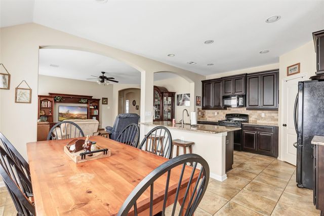 6715 Hunters Trace Lane, Baytown, TX 77521