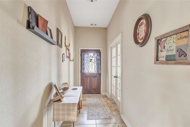 6715 Hunters Trace Lane, Baytown, TX 77521