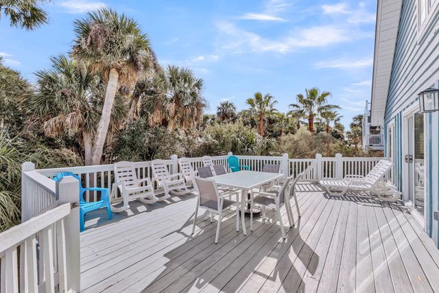 512 Pompano Street, Edisto Island, SC 29438