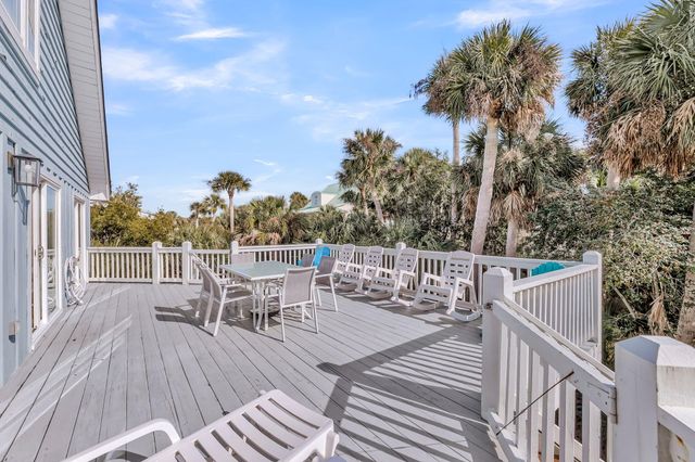 512 Pompano Street, Edisto Island, SC 29438