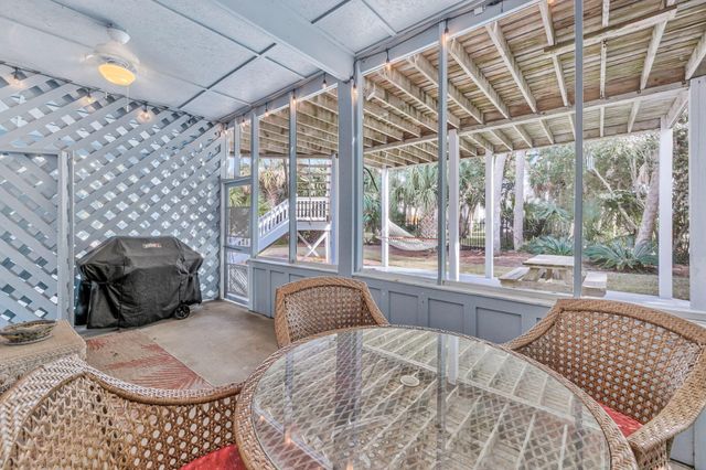 512 Pompano Street, Edisto Island, SC 29438