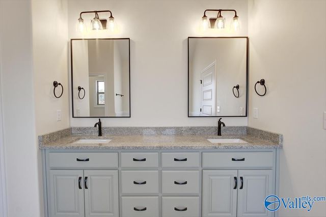 26484 Old Town Drive, Athens, AL 35613