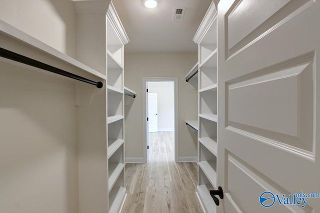 26484 Old Town Drive, Athens, AL 35613