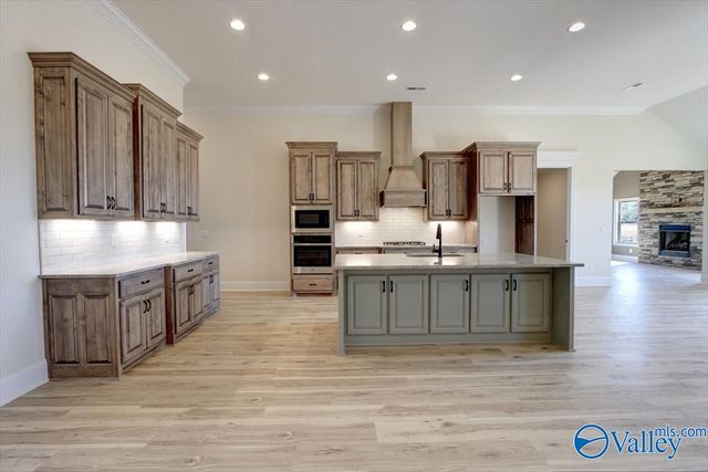 26484 Old Town Drive, Athens, AL 35613