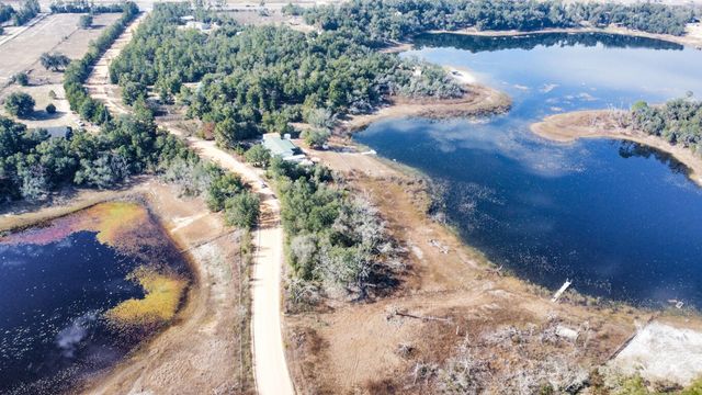 2950 River Lake Drive, Chipley, FL 32428
