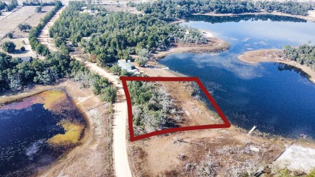 2950 River Lake Drive, Chipley, FL 32428
