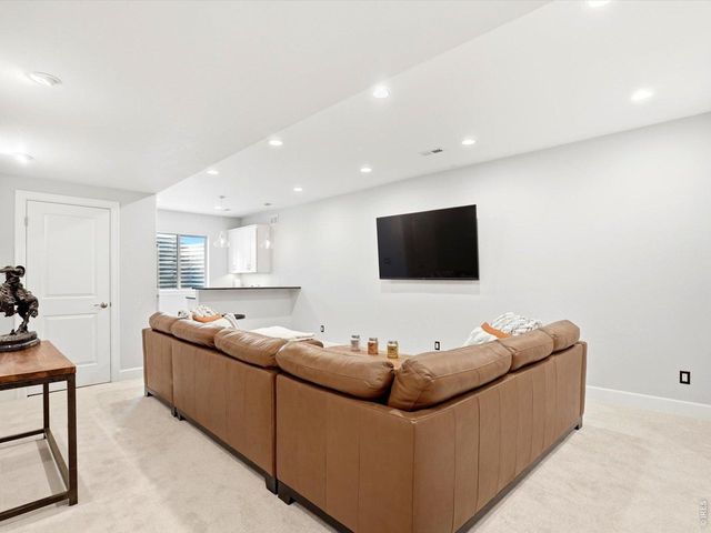 10562 Montecito Dr, Lone Tree, CO 80124