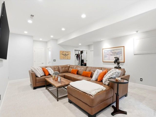 10562 Montecito Dr, Lone Tree, CO 80124